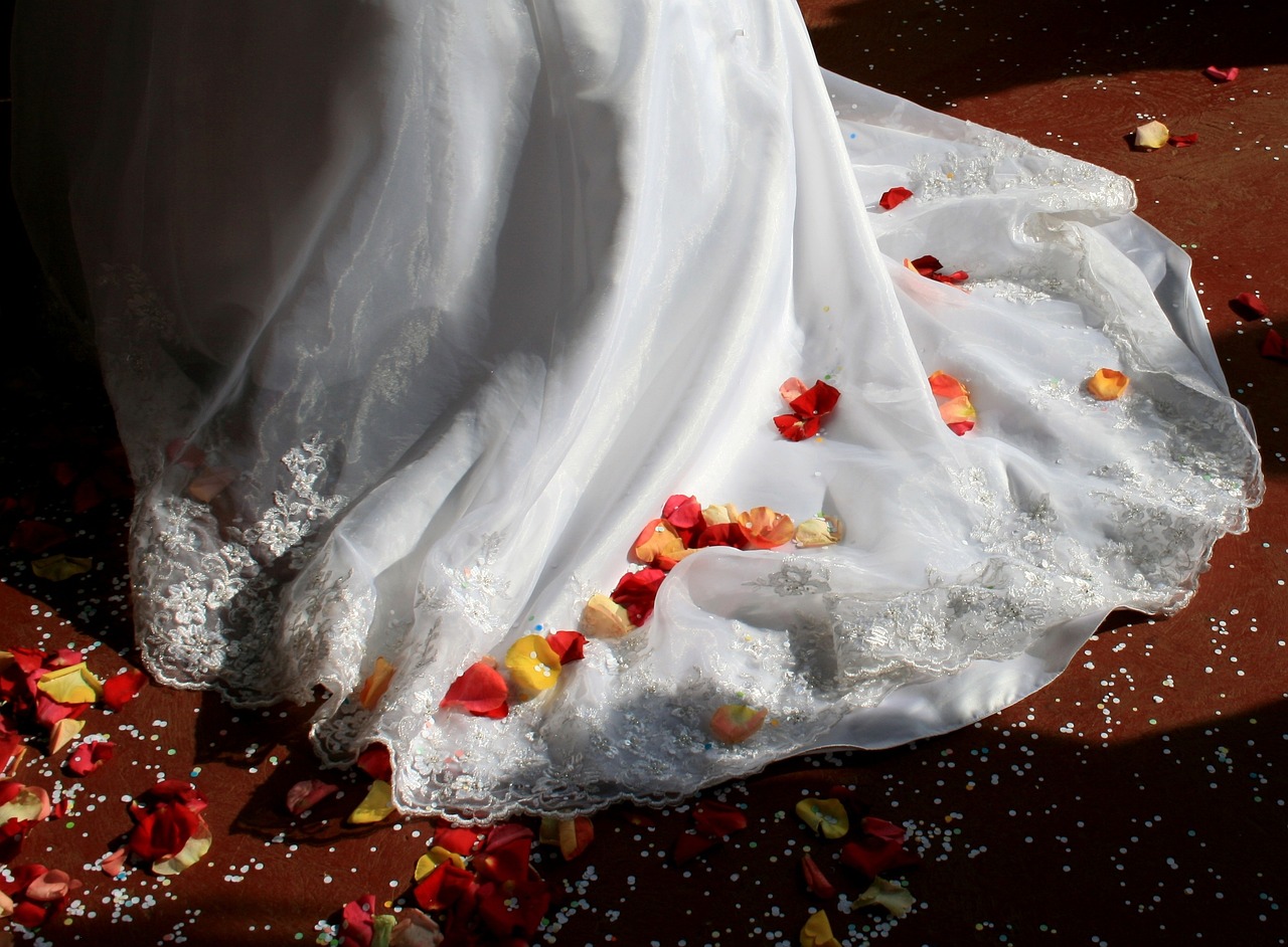 婚纱花（婚纱花嫁）