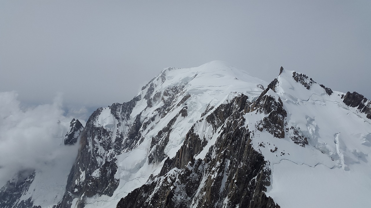 雪山之恋（雪山之恋是什么意思）